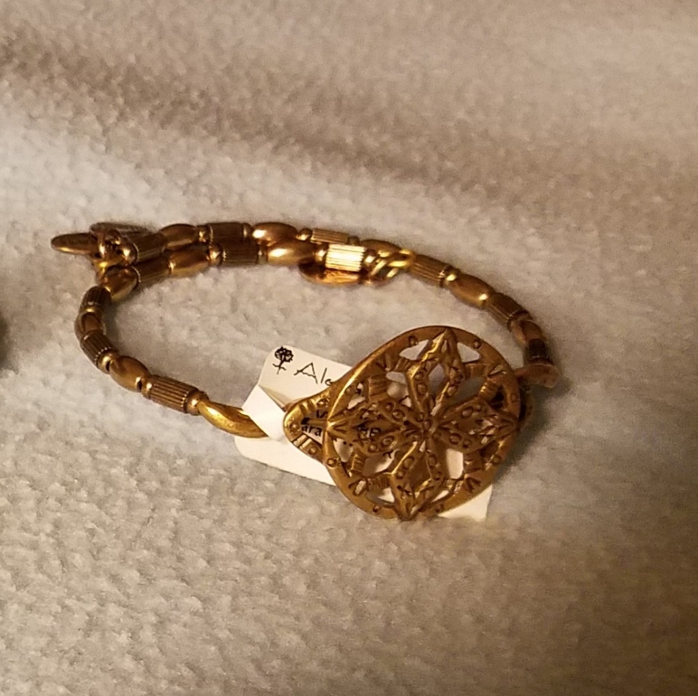 Barake Wrap Wire Bangle